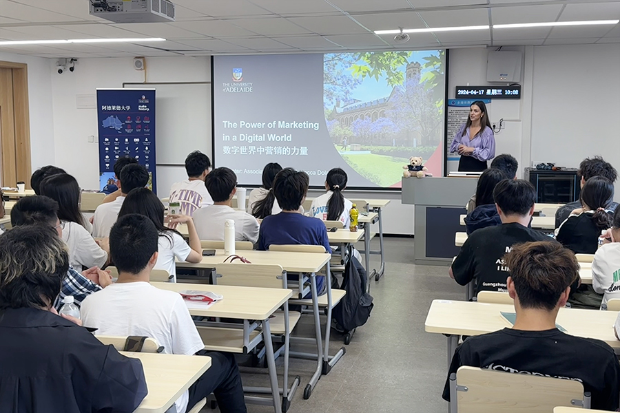 1.澳大利亚阿德莱德大学Rebecca Dolan副教授一行来校交流讲学.jpg